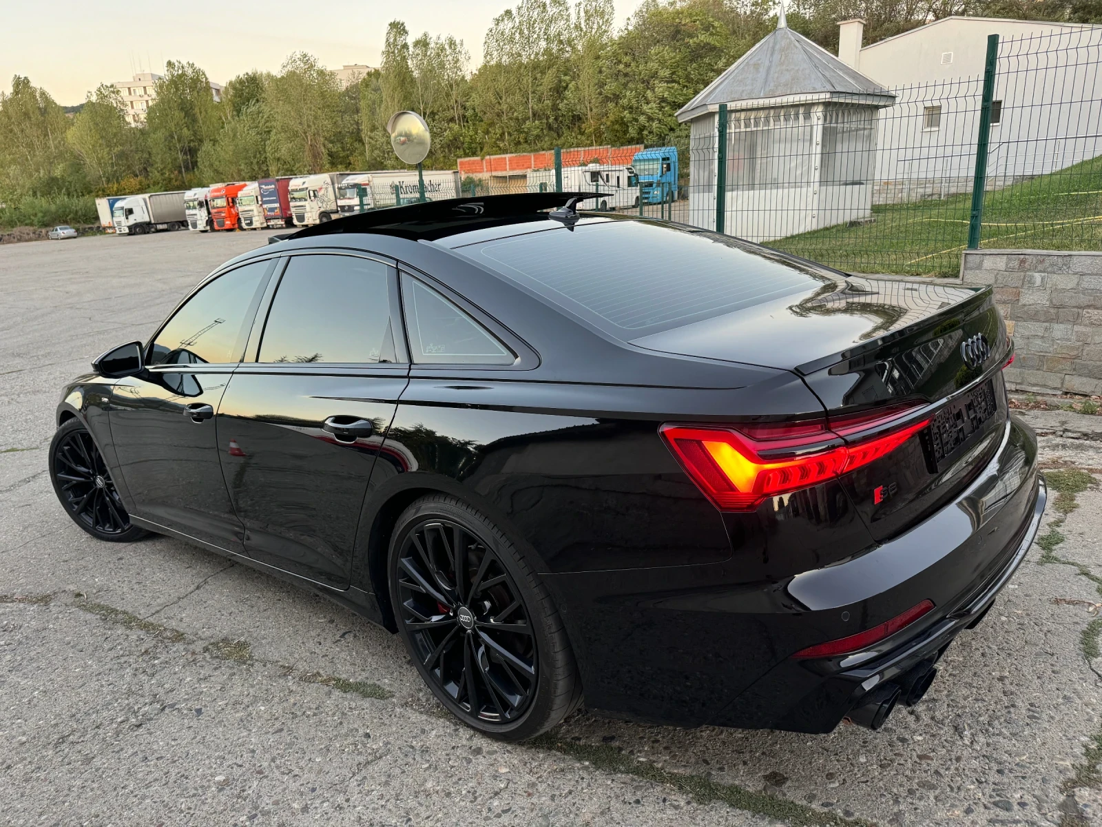 Audi S6 S6* B&O* HD-MATRIX* 21"zoll* HeadUp* 360Camera - изображение 6
