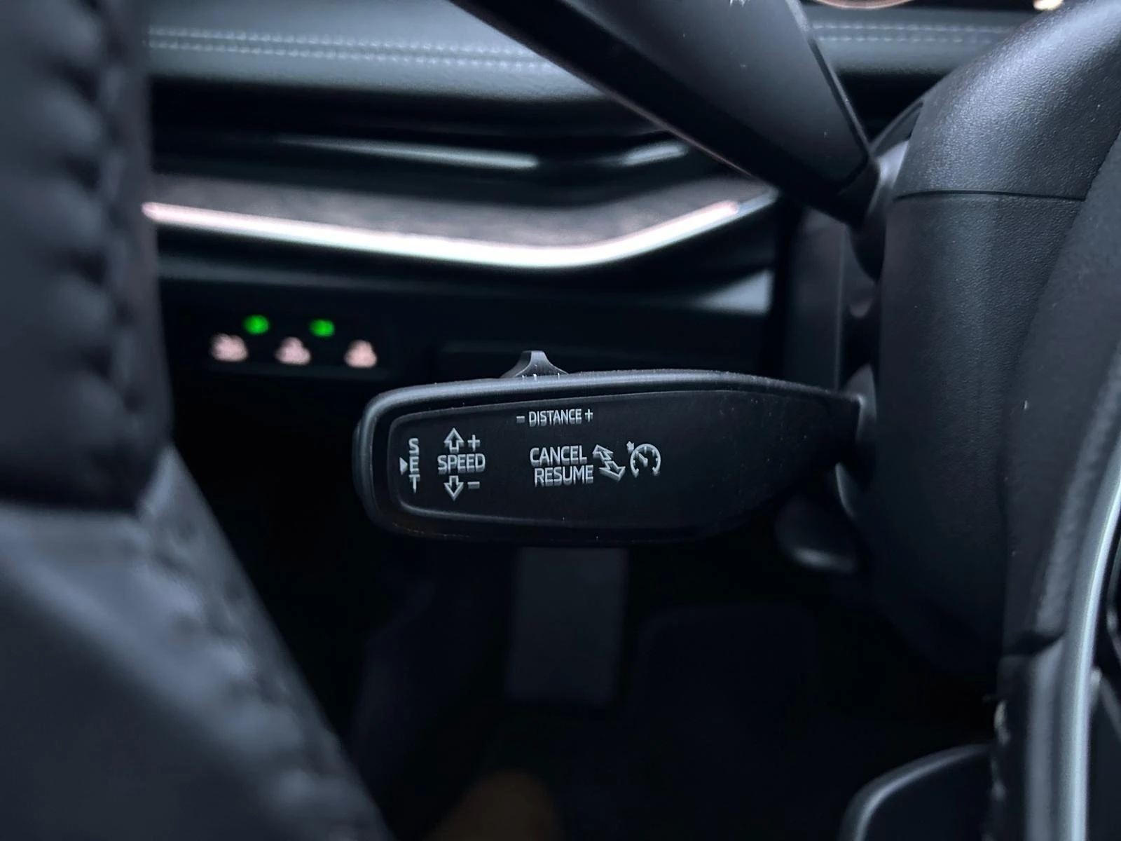 Skoda Superb 2.0 TDI L&K COMBI DSG CANTON MATRIX - изображение 10