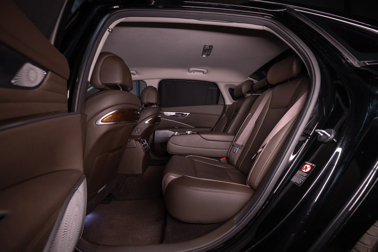 Kia K9 * Distronic* Head-Up* 360camera* Подгрев/обдухване, снимка 12 - Автомобили и джипове - 53785972