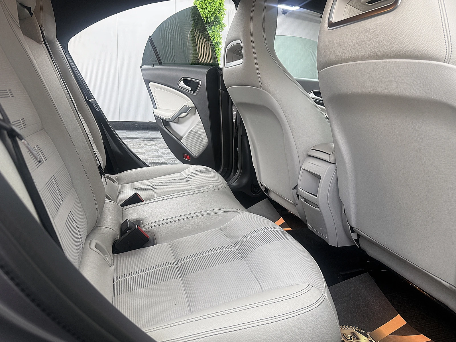 Mercedes-Benz CLA 220 FACE/AMG-Line/KAMERA/СОБСТВЕН ЛИЗИНГ, снимка 9 - Автомобили и джипове - 53876077