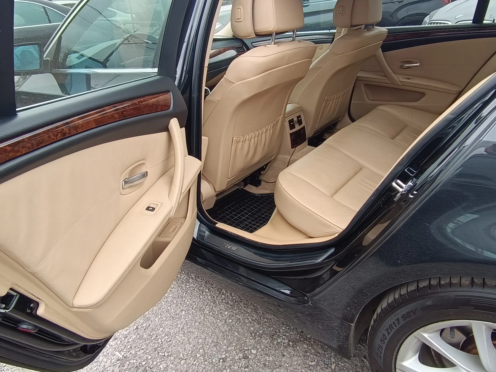 BMW 525 -218к.с.!!! ВСИЧКО ПЛАТЕНО !!!, снимка 8 - Автомобили и джипове - 53894676