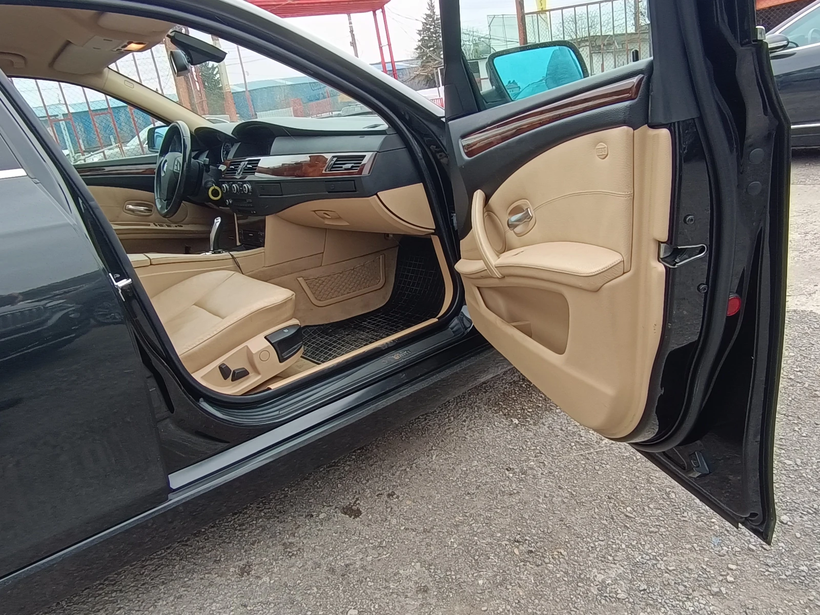 BMW 525 -218к.с.!!! ВСИЧКО ПЛАТЕНО !!!, снимка 14 - Автомобили и джипове - 53894676