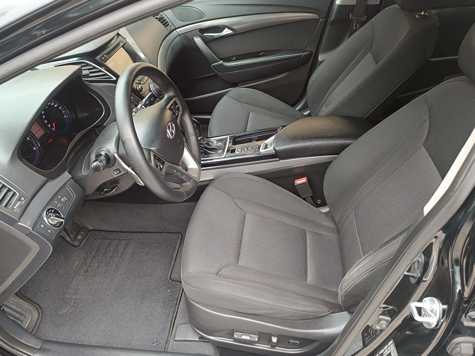 Hyundai I40 1.7 CRDI , снимка 15 - Автомобили и джипове - 53963461