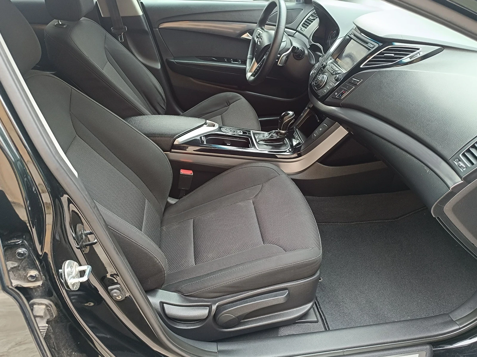 Hyundai I40 1.7 CRDI , снимка 14 - Автомобили и джипове - 53963461