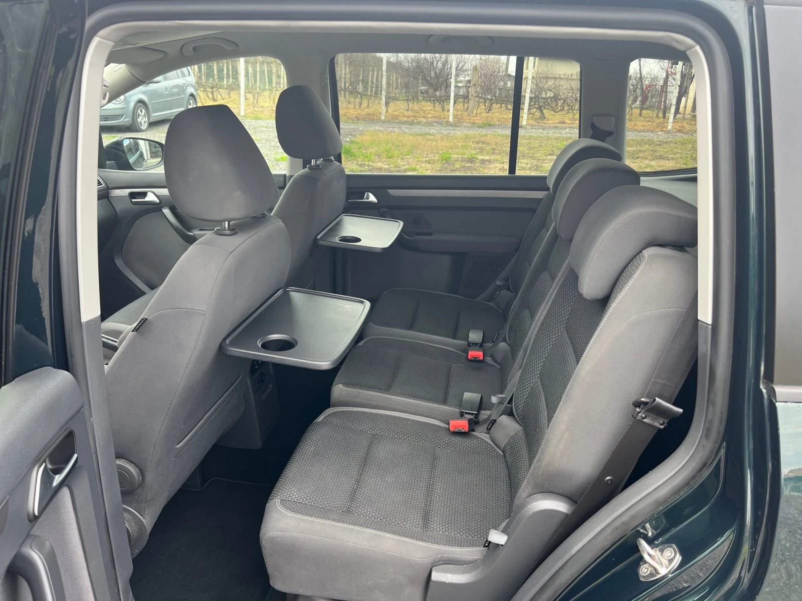 VW Touran 2000 TDi 140 kc, снимка 10 - Автомобили и джипове - 54058382