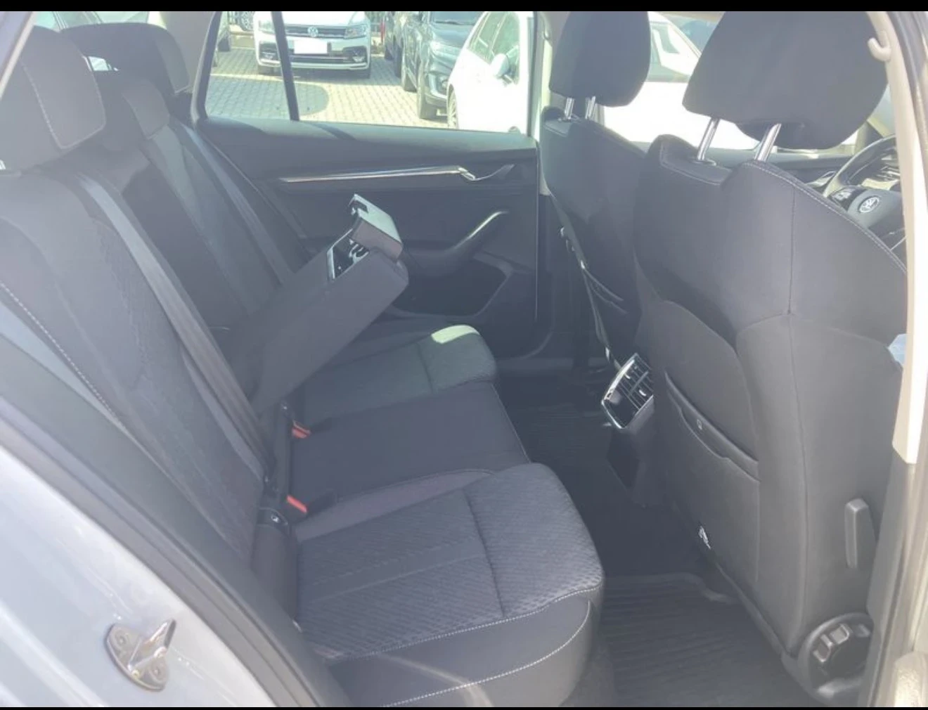 Skoda Octavia Style 2.0tdi 150hp Matrix, Камера, пълна история , снимка 8 - Автомобили и джипове - 54761768