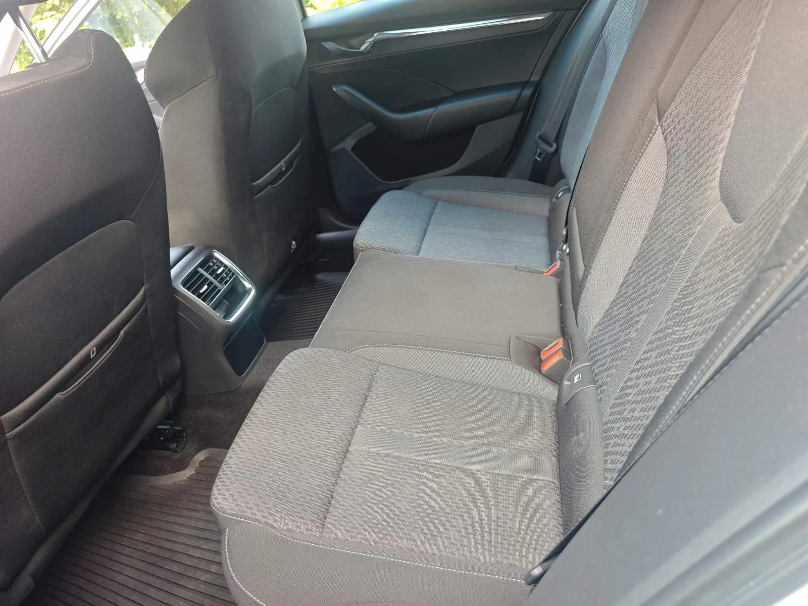 Skoda Octavia Style 2.0tdi 150hp Matrix, Камера, пълна история , снимка 11 - Автомобили и джипове - 54761768