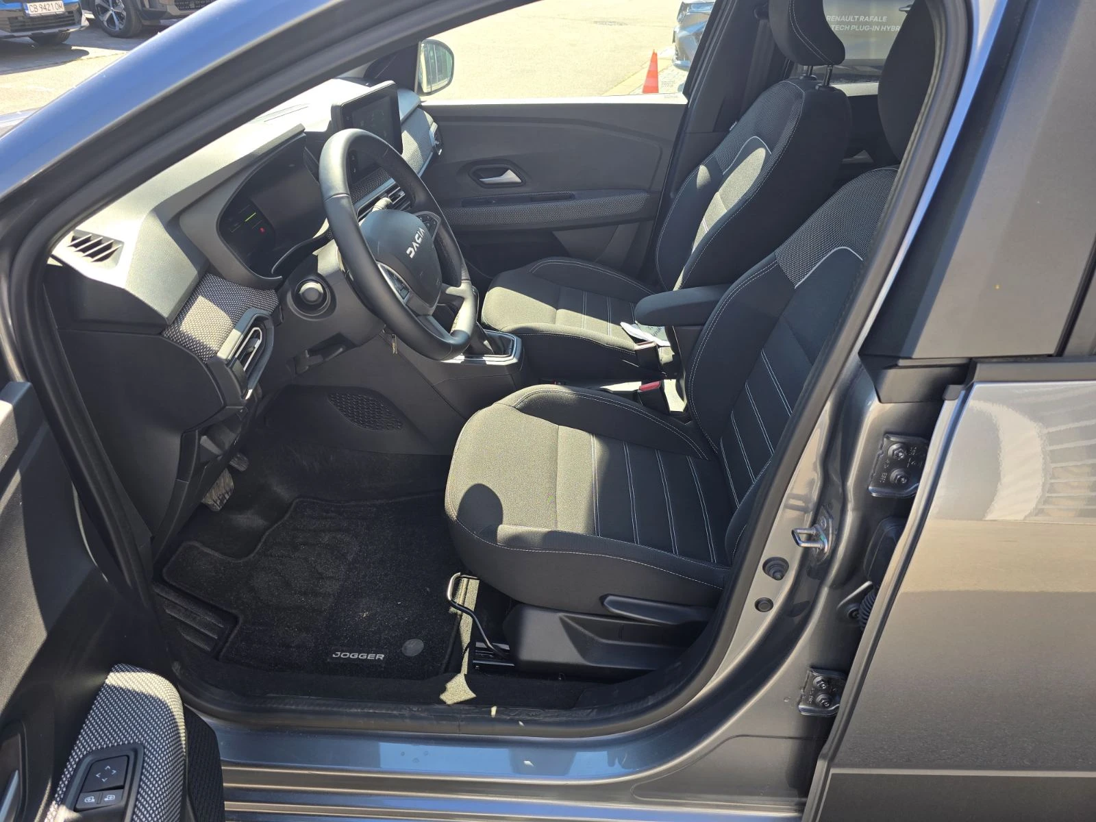 Dacia Jogger 1.6 Hybrid 140 EDC, снимка 14 - Автомобили и джипове - 55124639