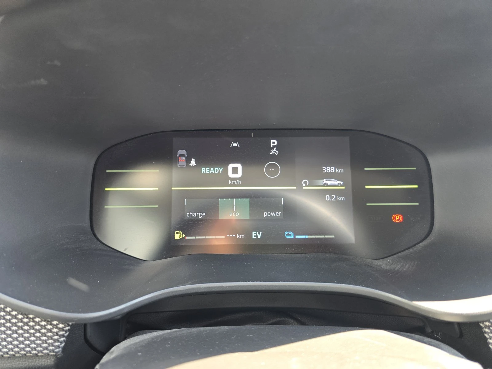 Dacia Jogger 1.6 Hybrid 140 EDC, снимка 8 - Автомобили и джипове - 55124639