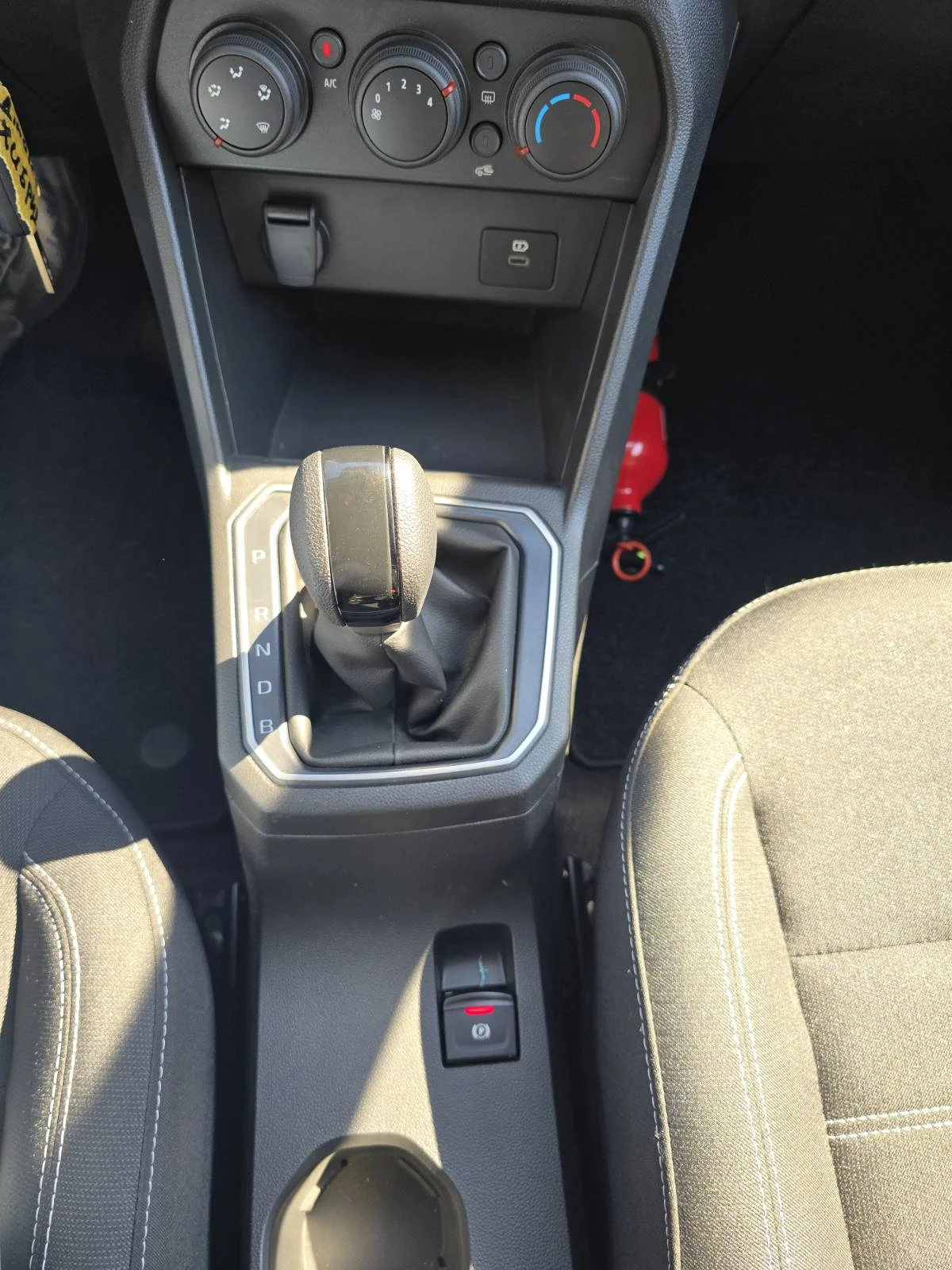 Dacia Jogger 1.6 Hybrid 140 EDC, снимка 11 - Автомобили и джипове - 55124639
