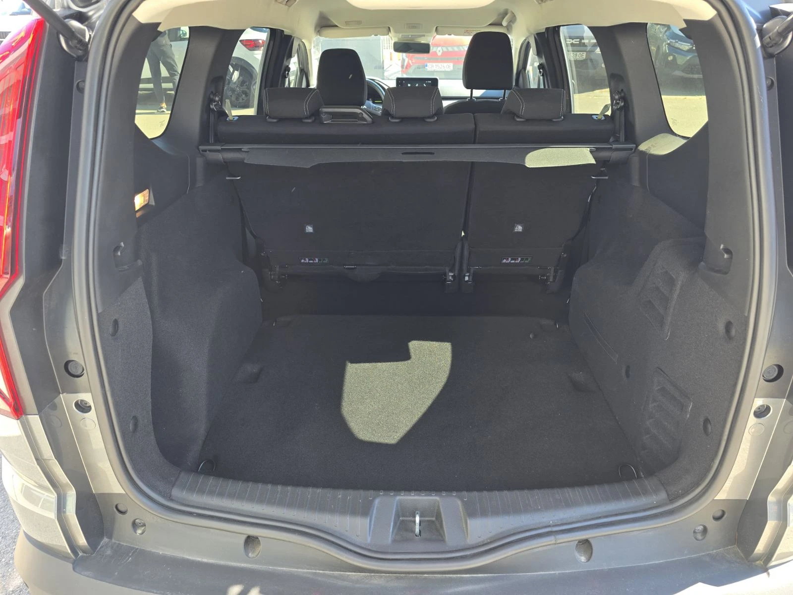 Dacia Jogger 1.6 Hybrid 140 EDC, снимка 16 - Автомобили и джипове - 55124639