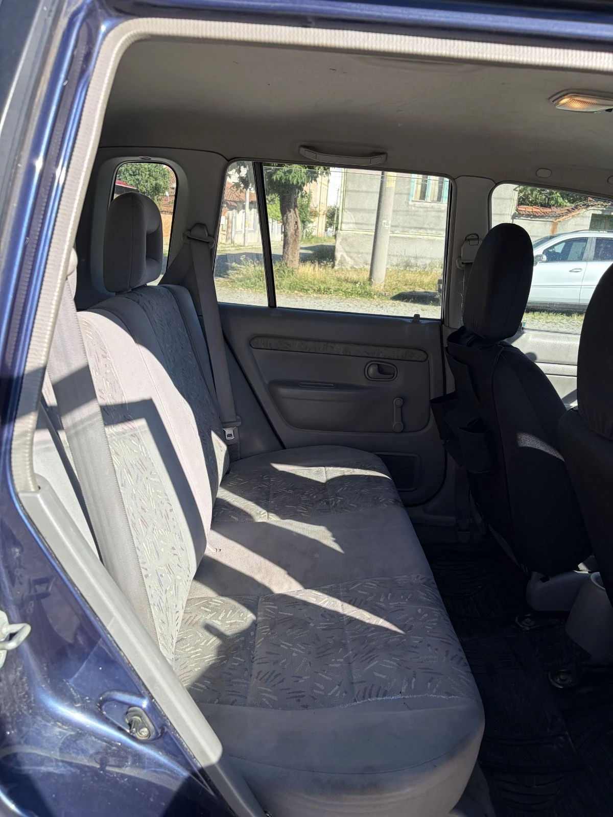 Mazda Demio, снимка 8 - Автомобили и джипове - 55225609
