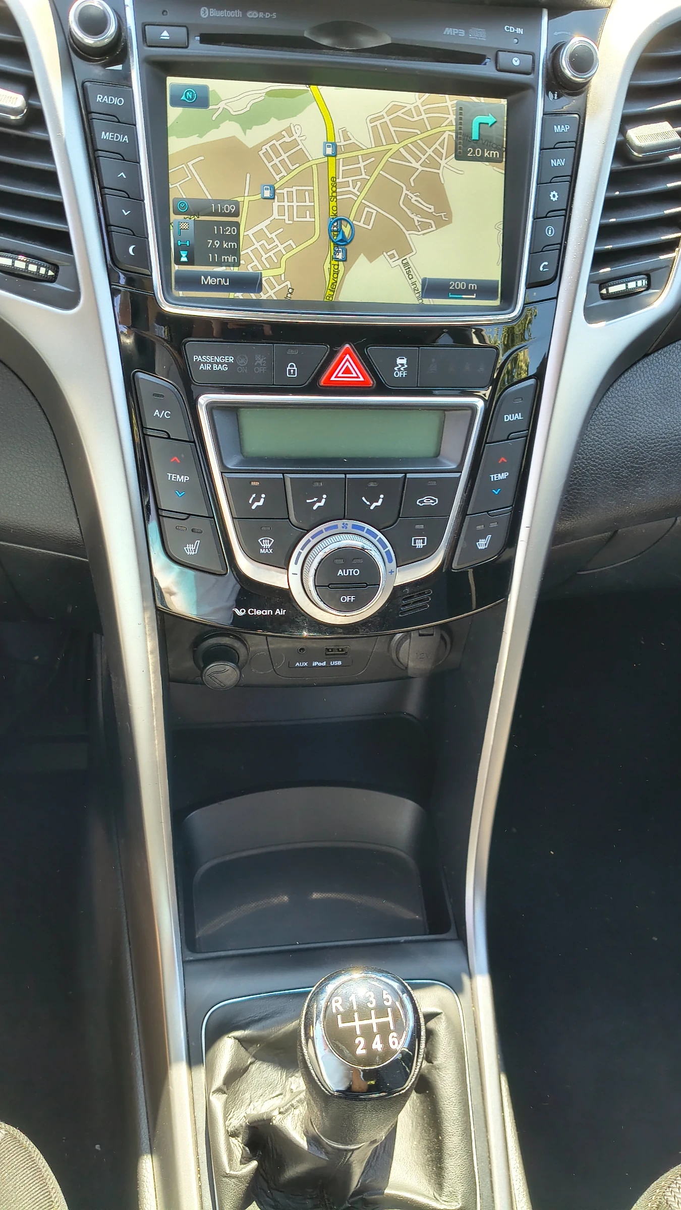 Hyundai I30 1.6 CRDi, снимка 14 - Автомобили и джипове - 55456530