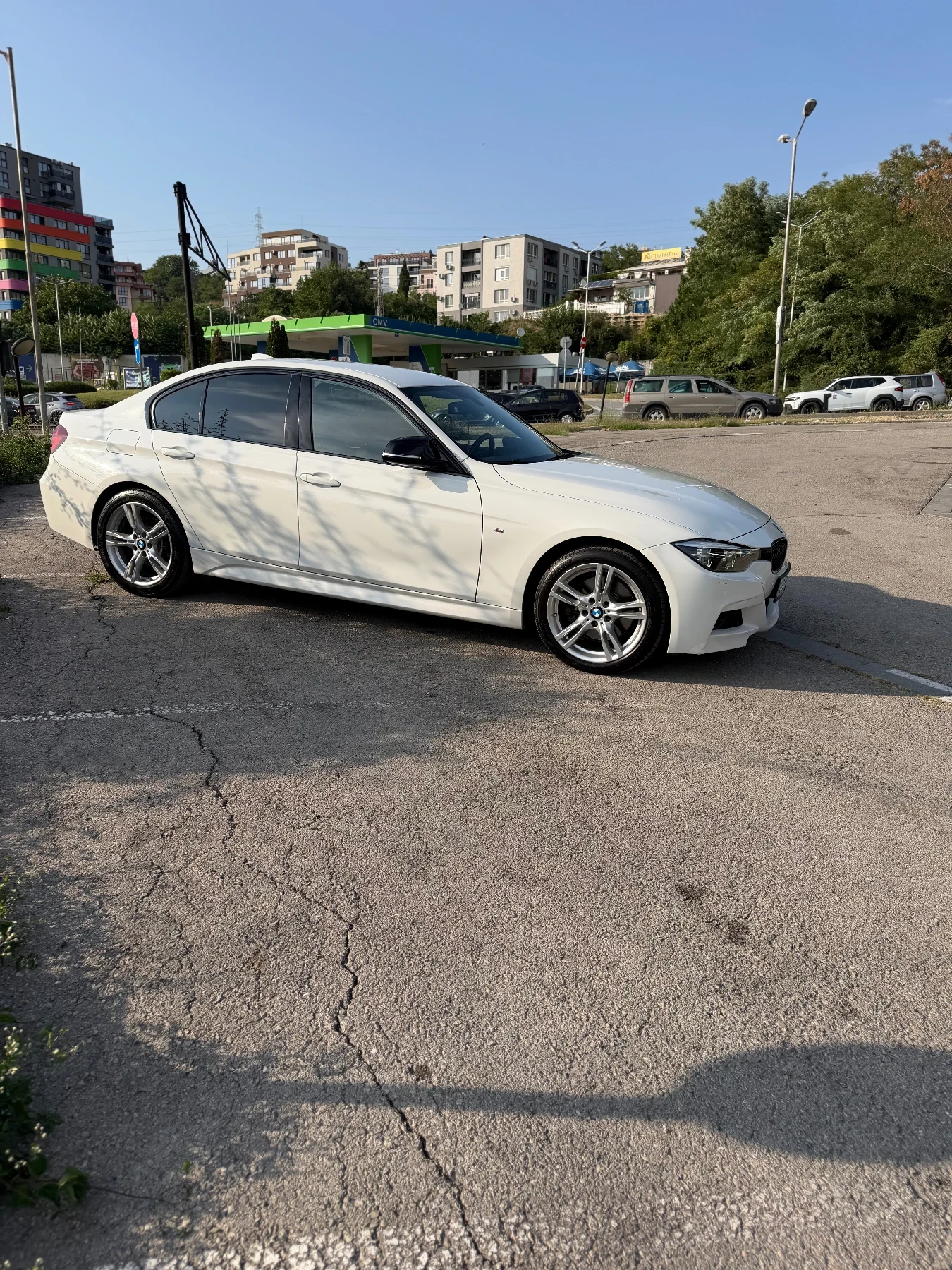 BMW 330 B48 xdrive, снимка 12 - Автомобили и джипове - 55781522