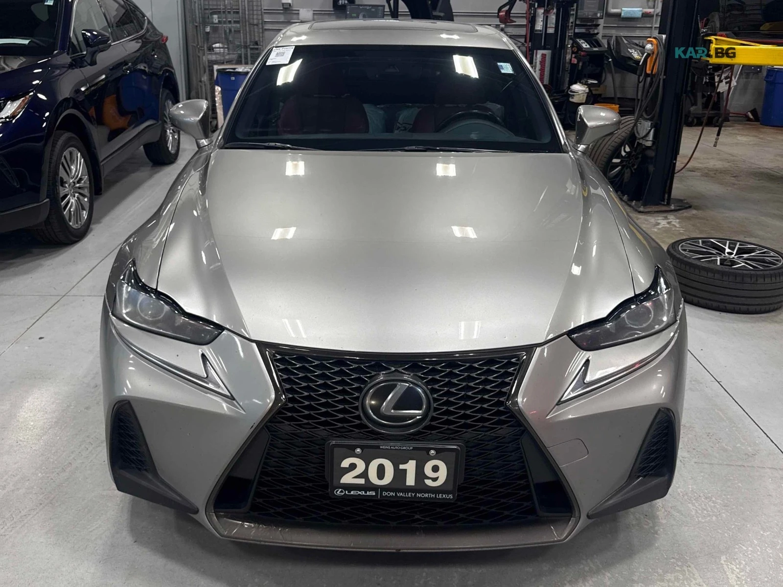 Lexus IS 300 AWD Автокредит Цена до България, снимка 2 - Автомобили и джипове - 55817093