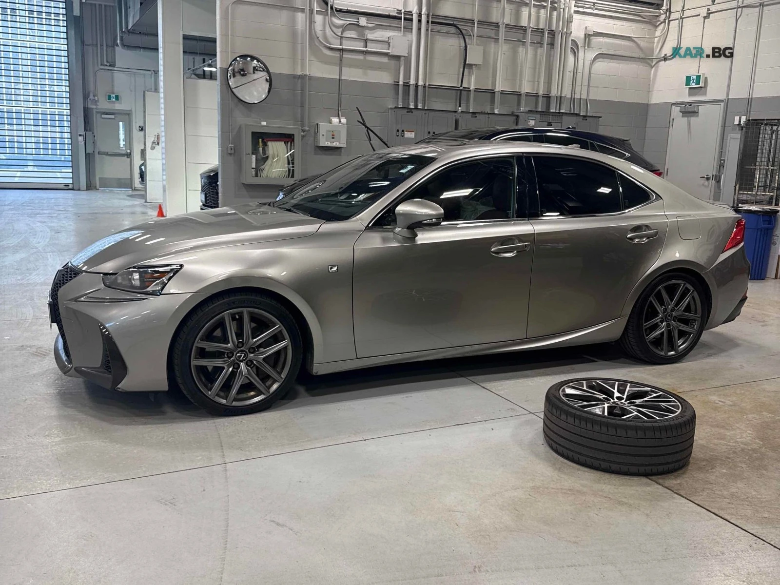 Lexus IS 300 AWD Автокредит Цена до България, снимка 4 - Автомобили и джипове - 55817093