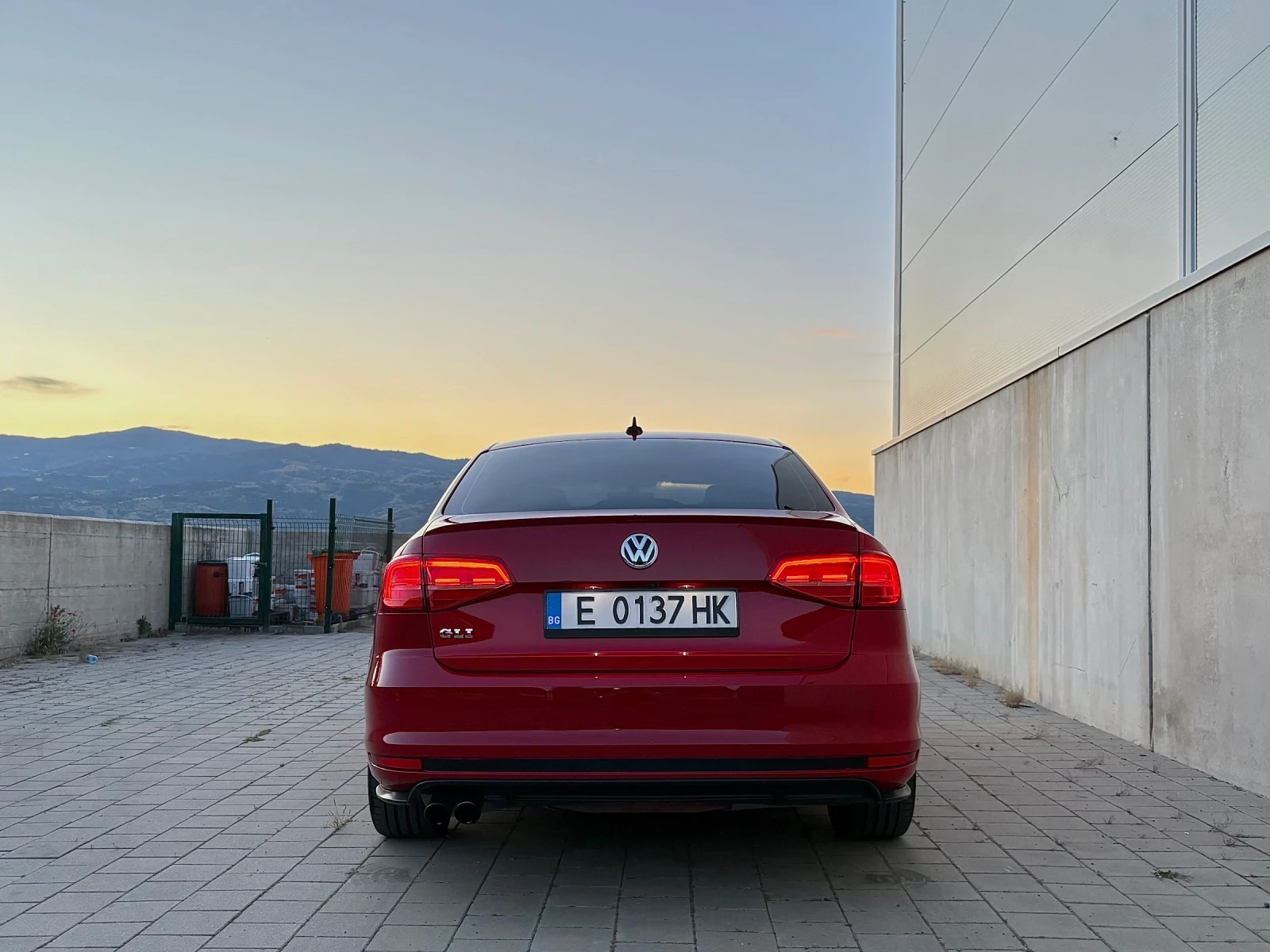 VW Golf Jetta GLI/GTI 2.0 TSI DSG FULL, снимка 5 - Автомобили и джипове - 55821150