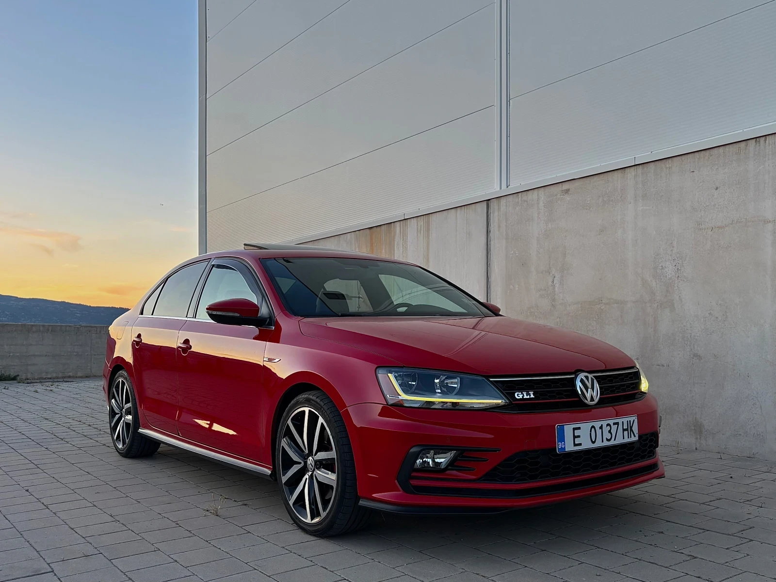 VW Golf Jetta GLI/GTI 2.0 TSI DSG FULL, снимка 2 - Автомобили и джипове - 55821150