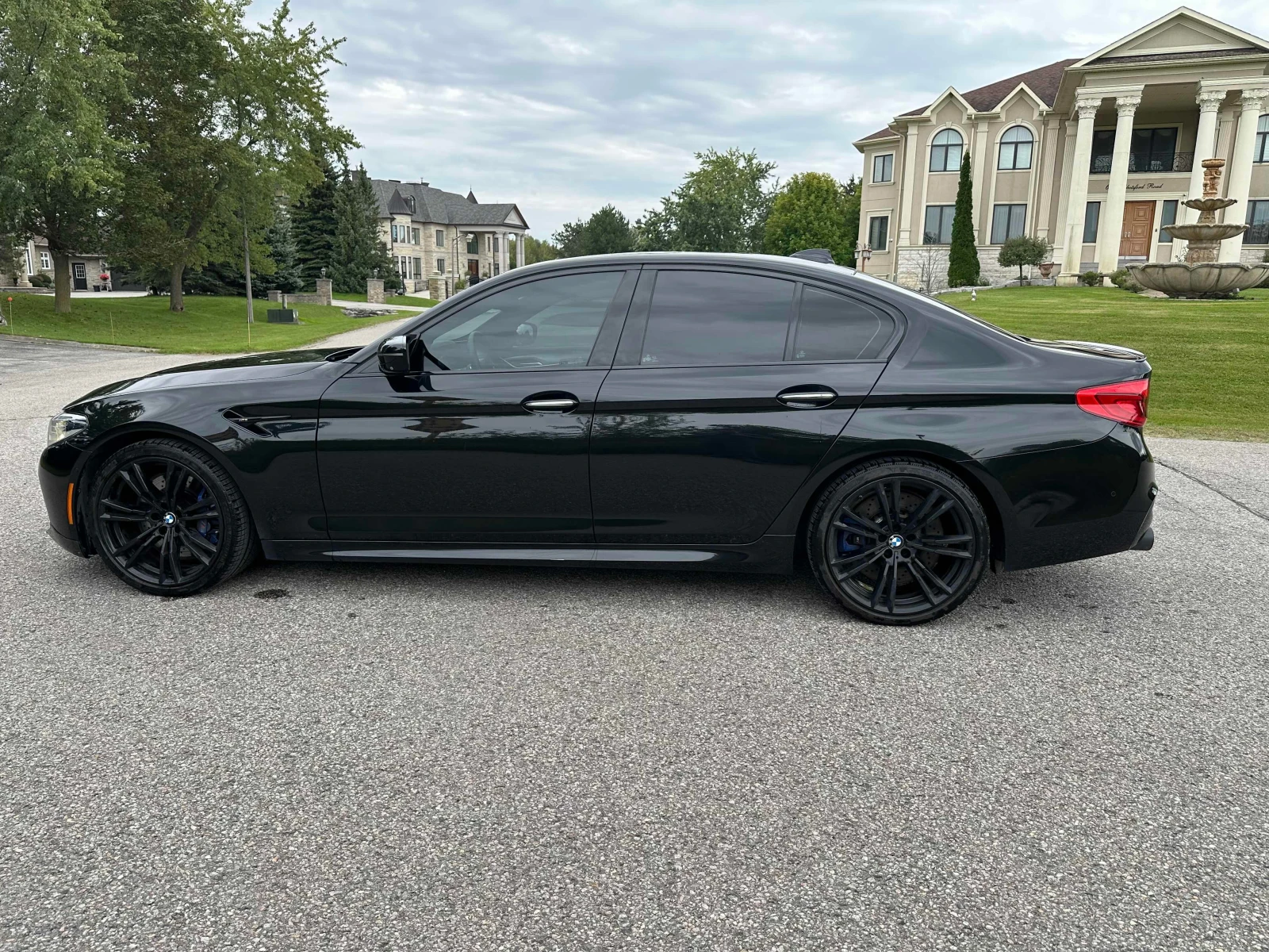 BMW M5 * Sedan * АВТОКРЕДИТ БЕЗ ПЪРВОНАЧАЛНА ВНОСКА* , снимка 15 - Автомобили и джипове - 56091643