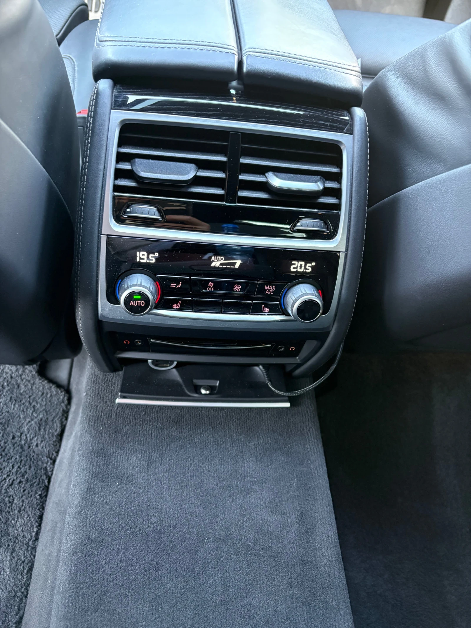 BMW 740, снимка 8 - Автомобили и джипове - 56578718
