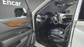 Cadillac Escalade 6.2* HUD* МОНИТОРИ* КОЖА* ОБДУХВ* ПАНО, снимка 8
