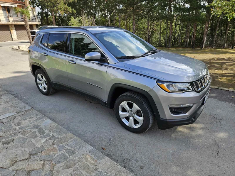 Jeep Compass 2.4L LATITUDE, снимка 1 - Автомобили и джипове - 47648527