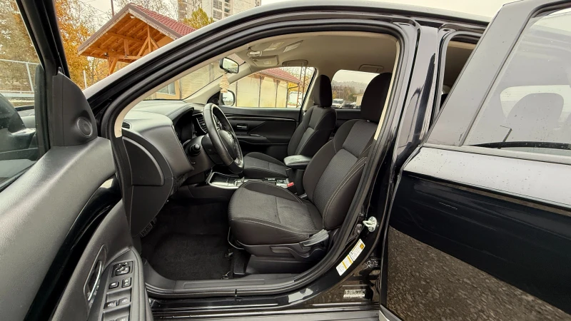 Mitsubishi Outlander 2.4-166к.с.-7места-MIVEC-4X4-LED-ПОДГРЕВ-, снимка 12 - Автомобили и джипове - 52331999