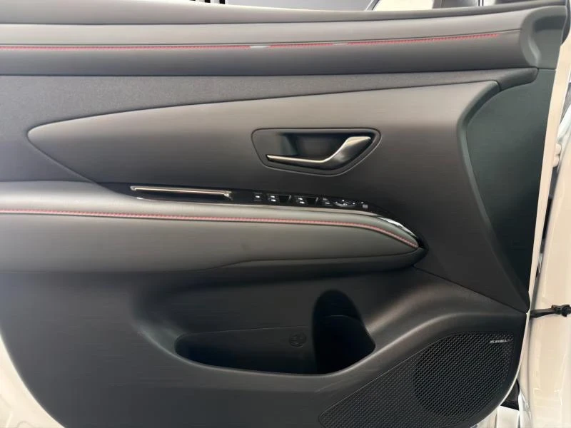 Hyundai Tucson Garante , снимка 13 - Автомобили и джипове - 53985879