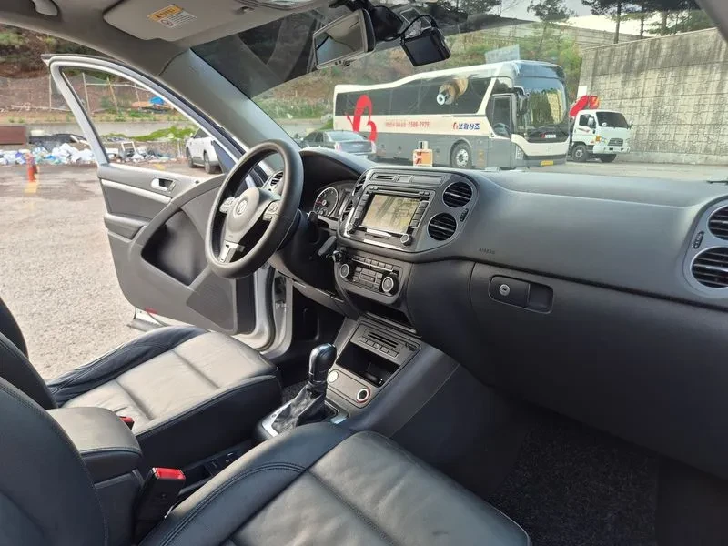 VW Tiguan 2.0 Tdi Premium 5N | Mobile.bg � ����������� 8