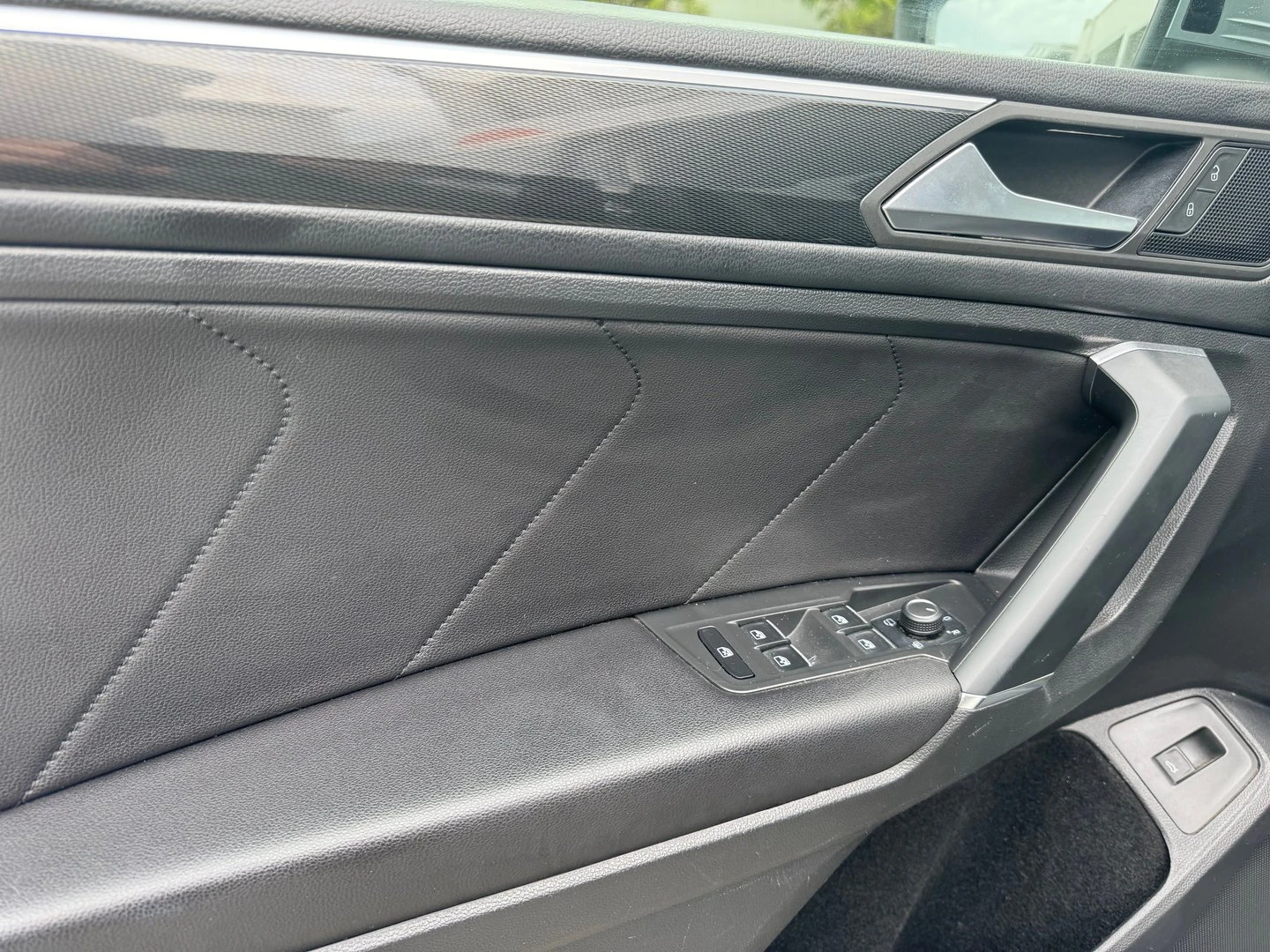 VW Tiguan 2.0 BiTDI SCR DSG 4MO HL | Mobile.bg — изображение 6