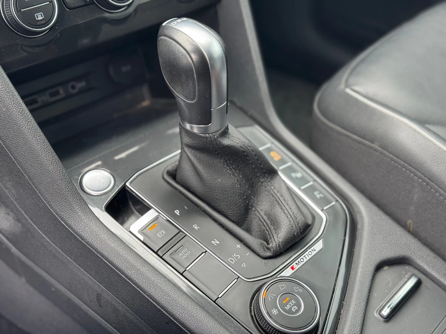 VW Tiguan 2.0 BiTDI SCR DSG 4MO HL | Mobile.bg — изображение 10