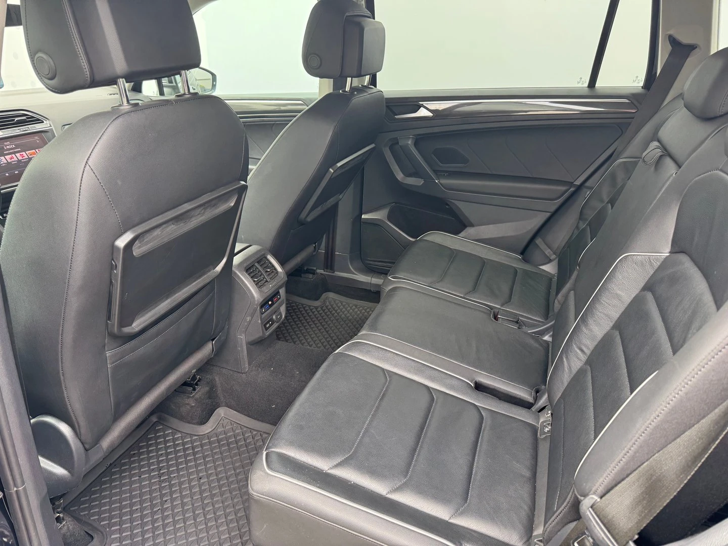 VW Tiguan 2.0 BiTDI SCR DSG 4MO HL | Mobile.bg — изображение 7