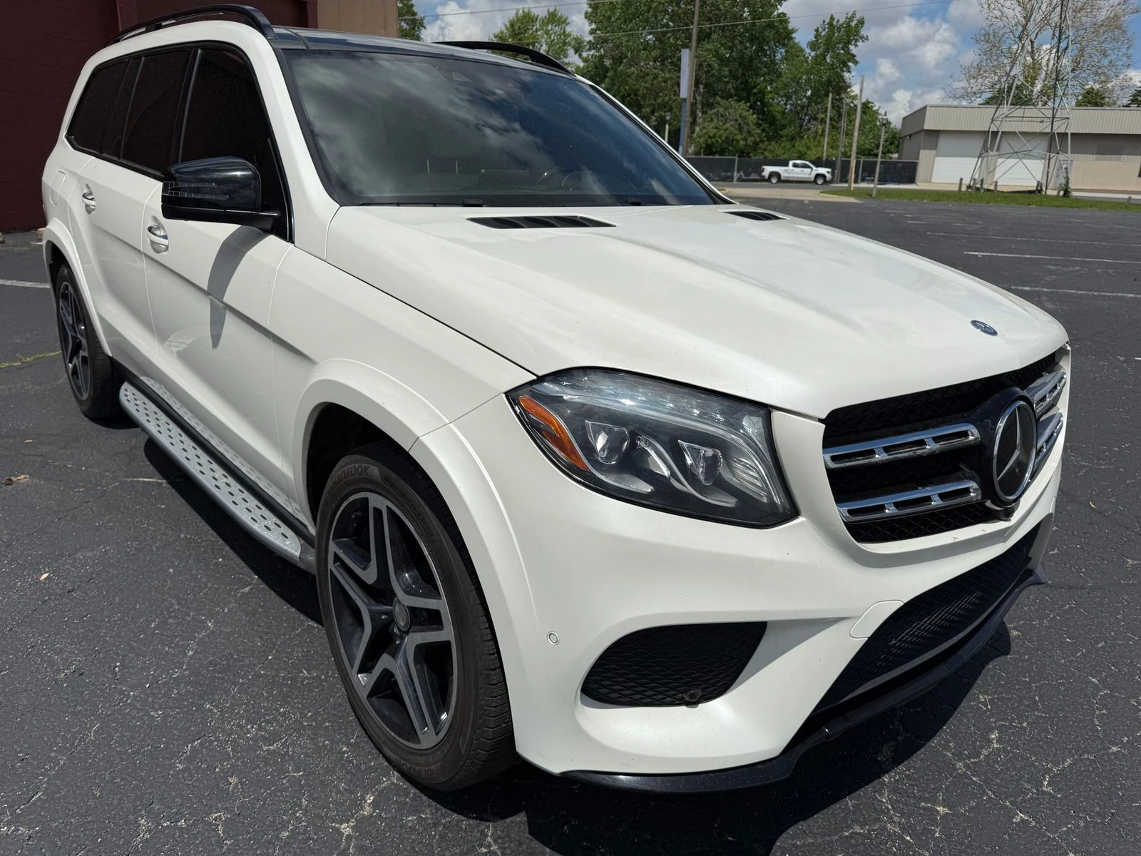 Mercedes-Benz GLS 500 AMG* PACK* DESIGNO* ДИСТРОНИК* ПОДГРЕВ* ОБДУХВАНЕ* - изображение 3