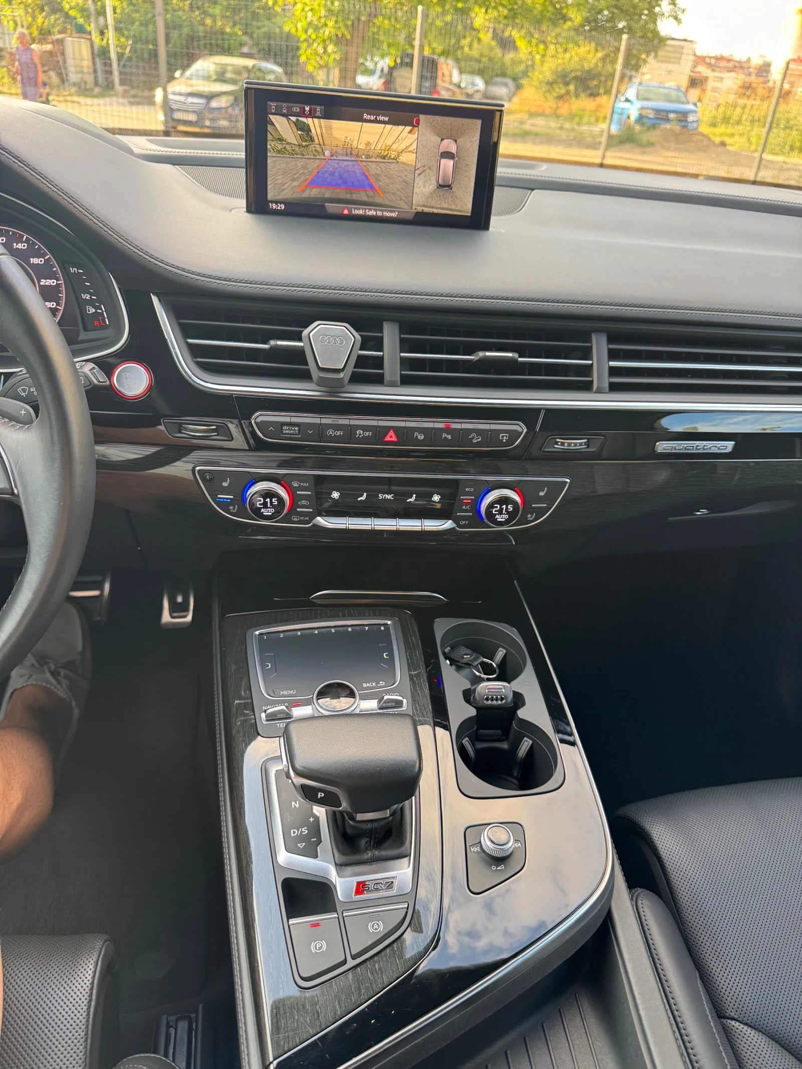 Audi SQ7 4.0 FULL Екстри с история - изображение 10