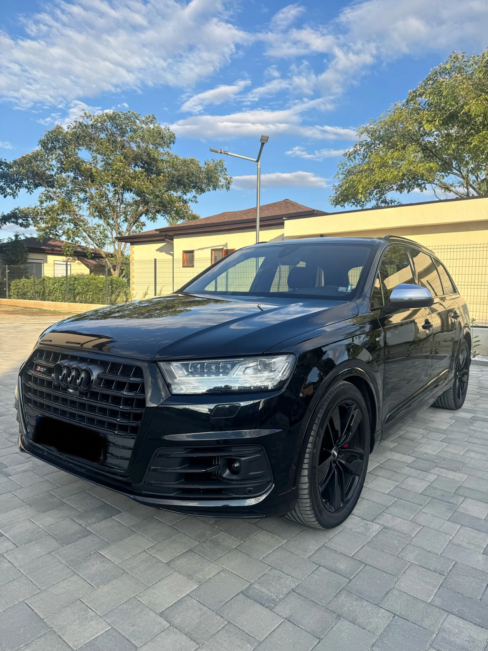 Audi SQ7 4.0 FULL Екстри с история - изображение 3