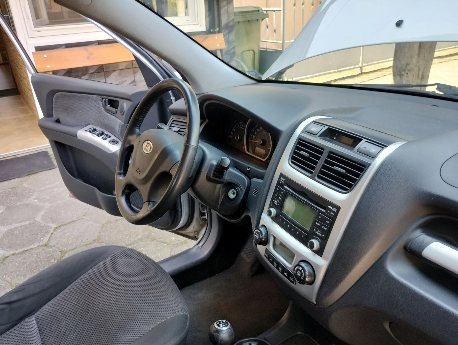 Kia Sportage с газова уредба  - изображение 10