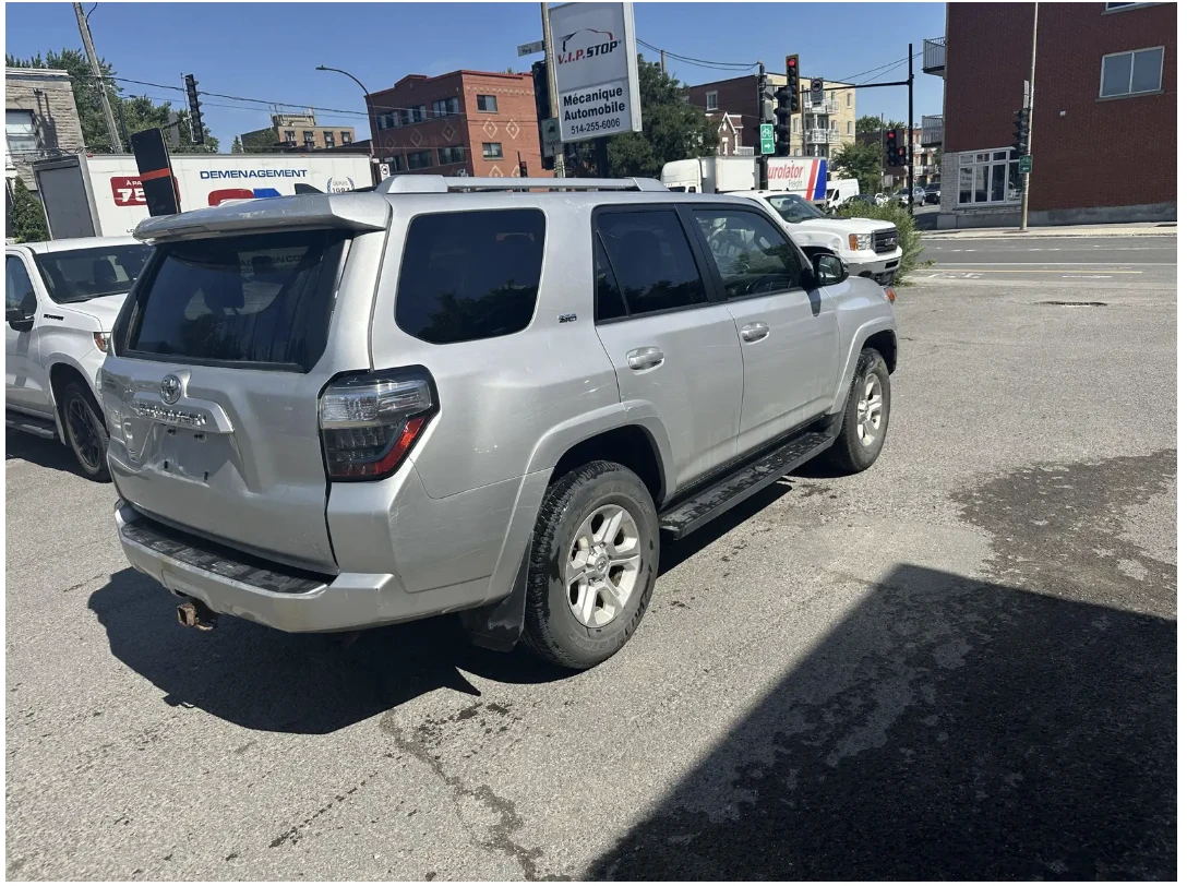 Toyota 4runner 4.0* V6* ПОДГРЕВ* КАМЕРА* КЕЙЛЕС* LANE* ASSIST - изображение 2