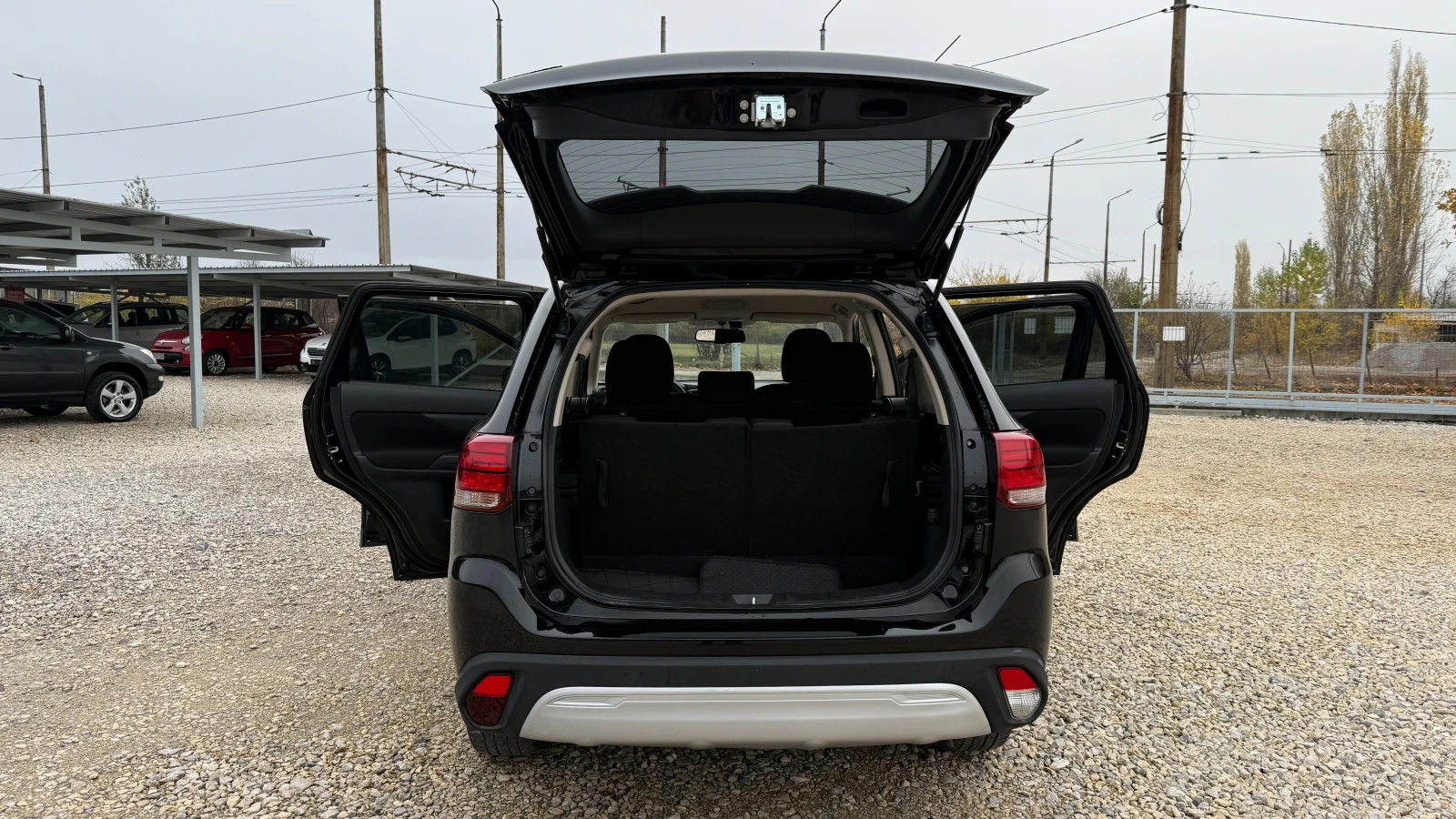 Mitsubishi Outlander 2.4-166к.с.-7места-MIVEC-4X4-LED-ПОДГРЕВ- - изображение 9