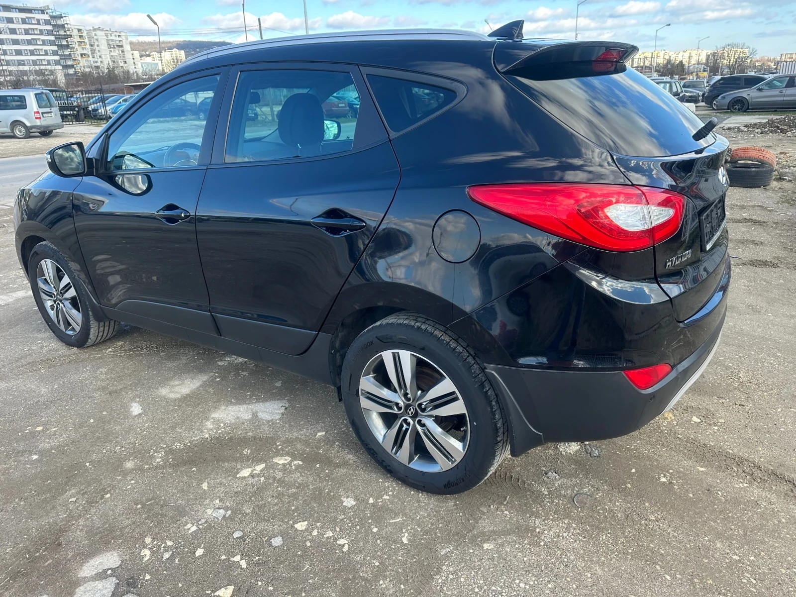 Hyundai IX35 2.0 CRDI LUX - изображение 4
