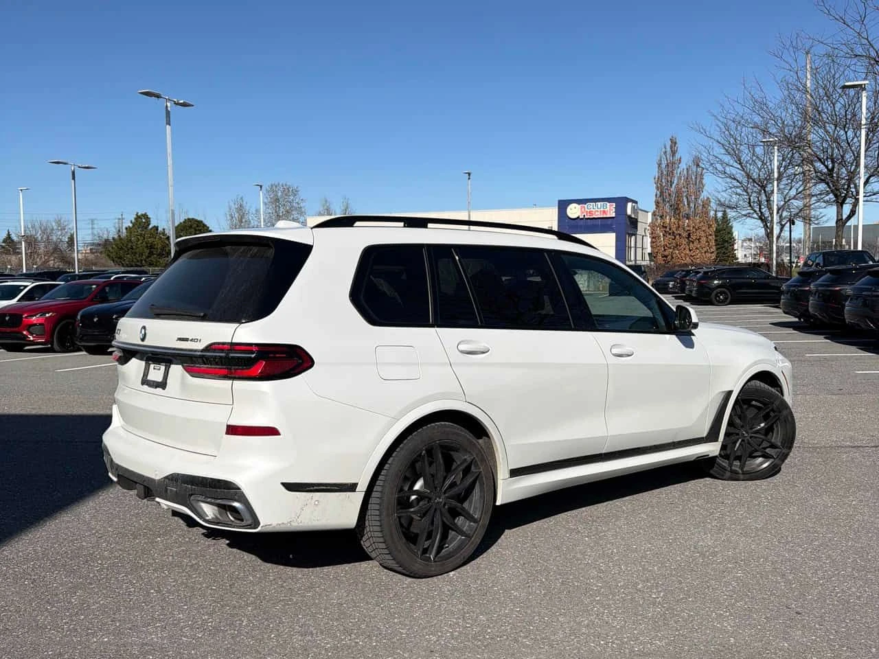 BMW X7 xDrive40i/ПАНОРАМА/ДИСТРОНИК/ВТОРИ ГУМИ И ДЖАНТИ, снимка 4 - Автомобили и джипове - 54231706