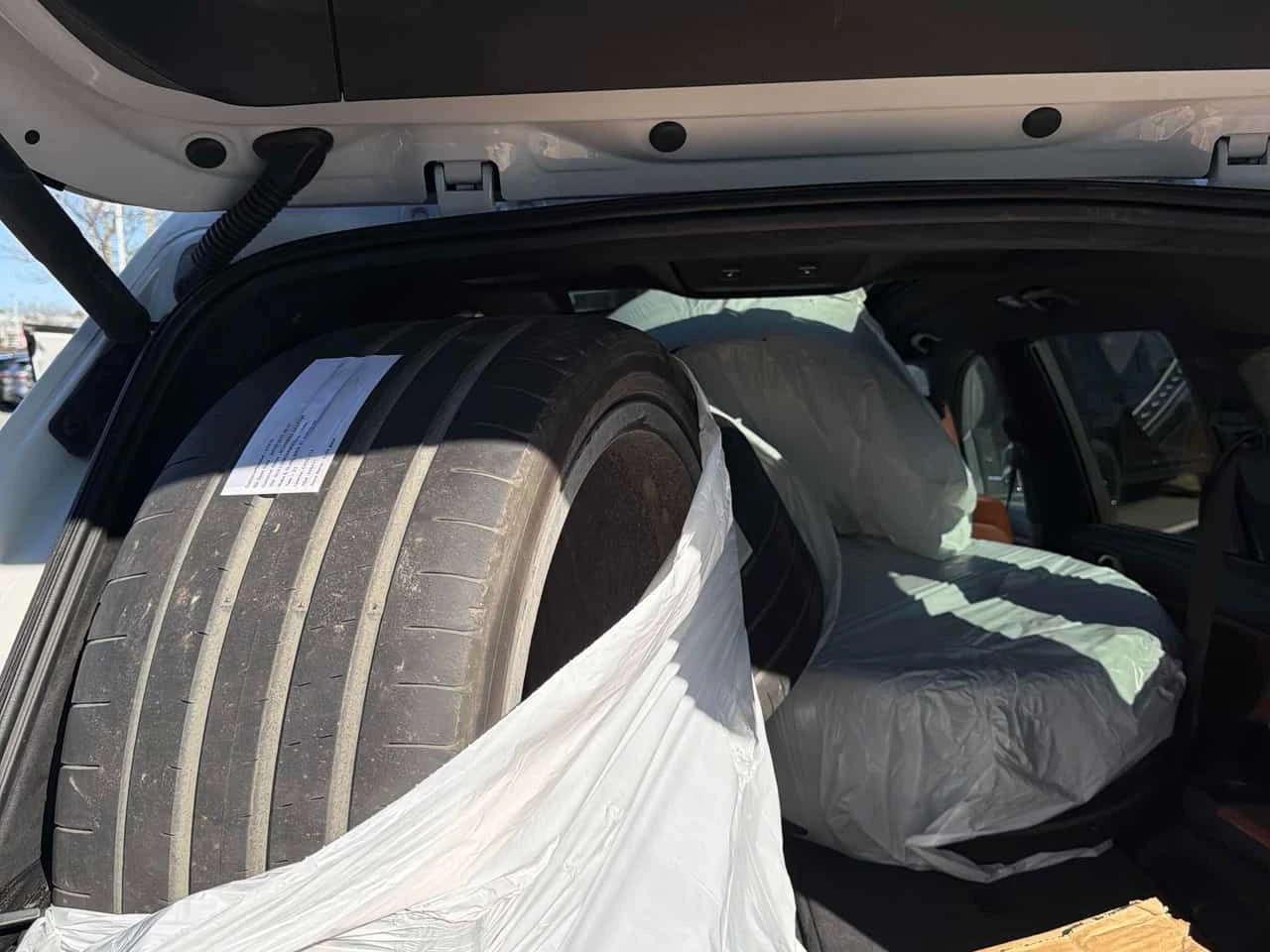 BMW X7 xDrive40i/ПАНОРАМА/ДИСТРОНИК/ВТОРИ ГУМИ И ДЖАНТИ, снимка 11 - Автомобили и джипове - 54231706