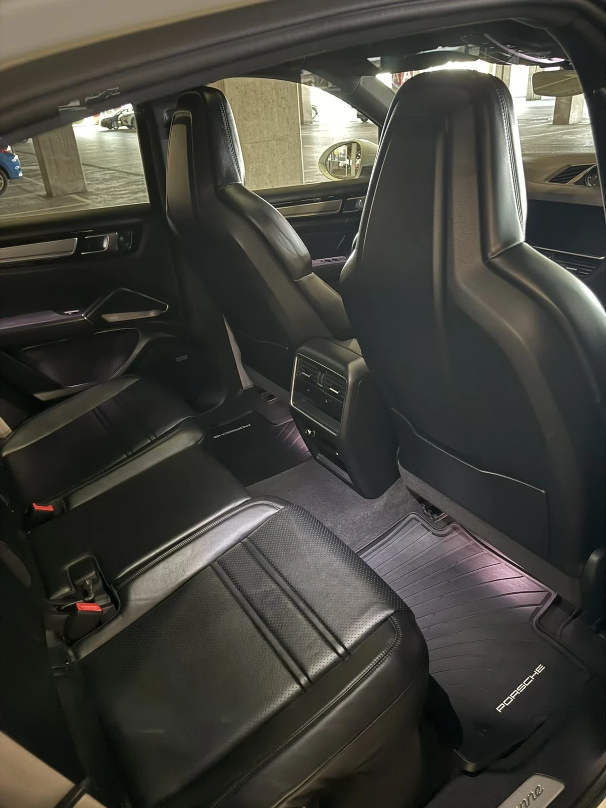 Porsche Cayenne, снимка 17 - Автомобили и джипове - 54415580