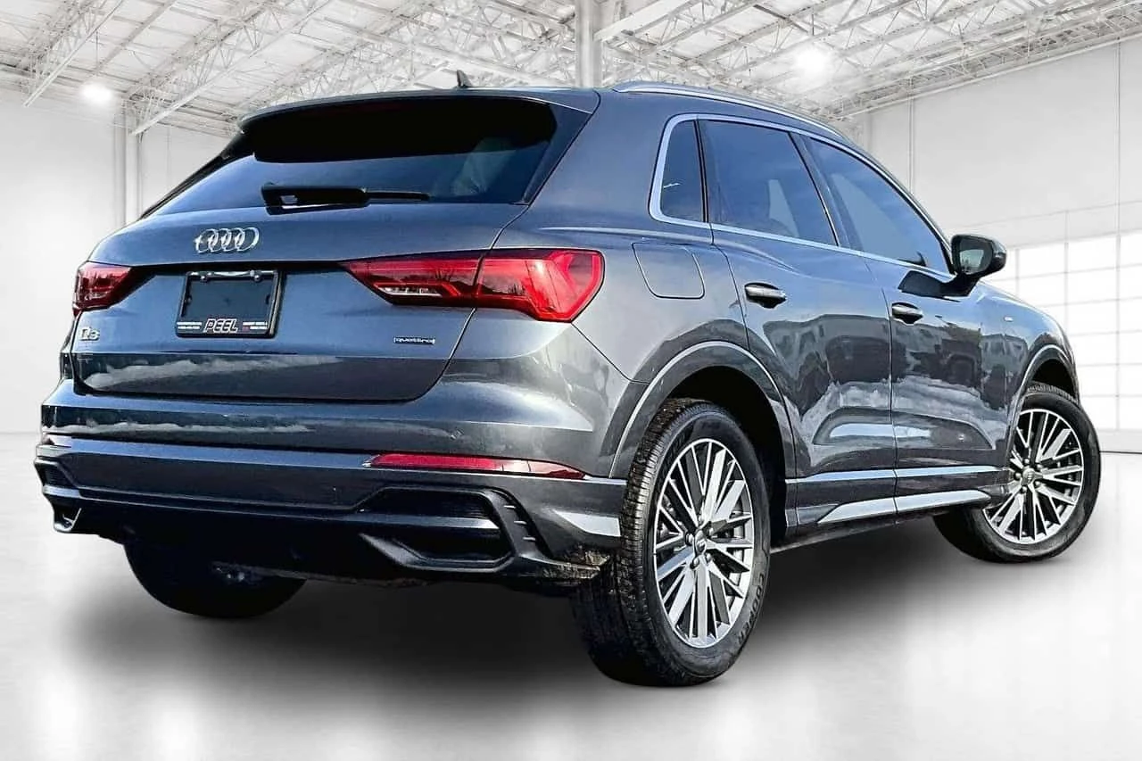 Audi Q3 * Progressiv S Line Sport | Panoroof | AWD * CARFA, снимка 2 - Автомобили и джипове - 54916676