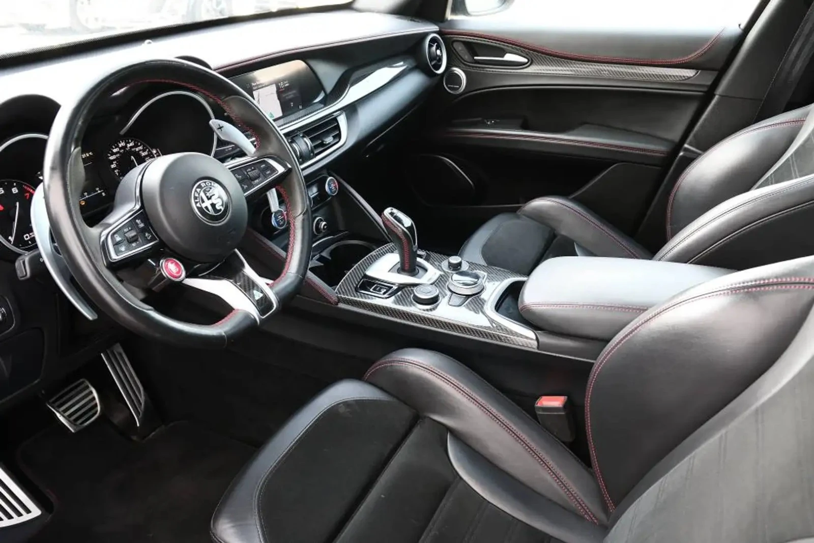 Alfa Romeo Stelvio Quadrifoglio Q4 ЦЕНА ДО БЪЛГАРИЯ АВТОКРЕДИТ, снимка 8 - Автомобили и джипове - 55930944
