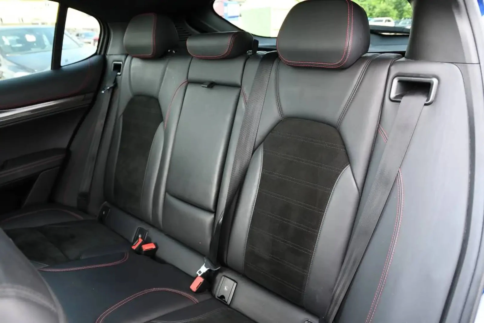 Alfa Romeo Stelvio Quadrifoglio Q4 ЦЕНА ДО БЪЛГАРИЯ АВТОКРЕДИТ, снимка 12 - Автомобили и джипове - 55930944