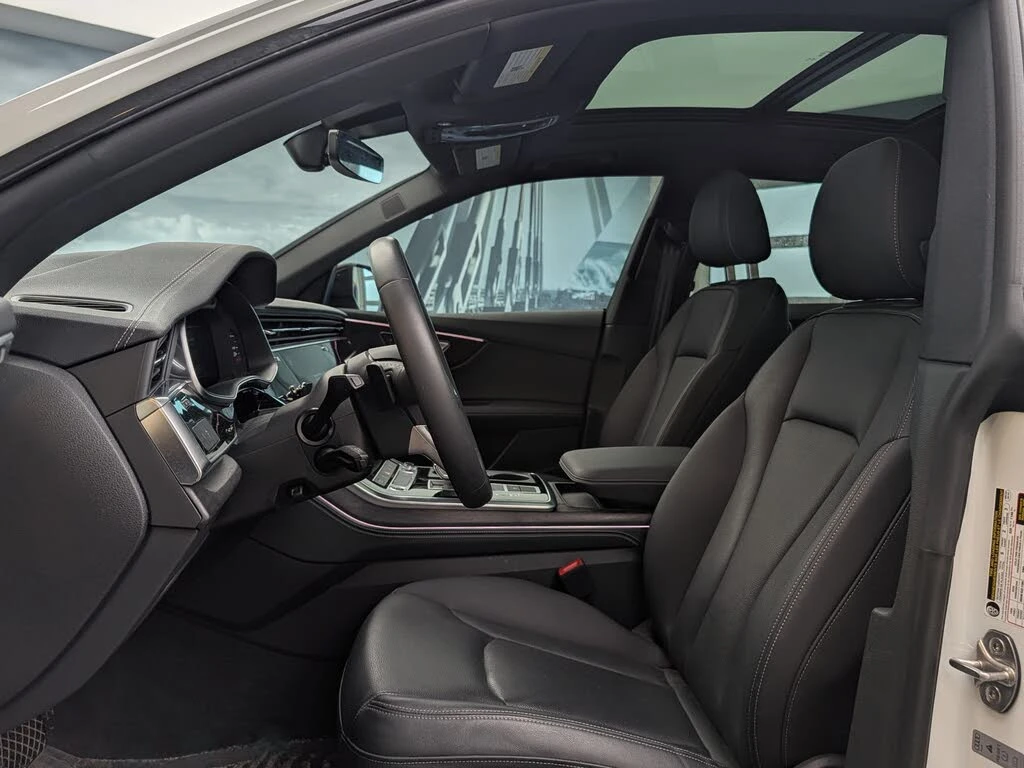 Audi Q8 55TFSI* BLACK OPTIC* B&O* ОБДУХ* ПАНО* КРАЙНА ЦЕНА, снимка 7 - Автомобили и джипове - 56101145