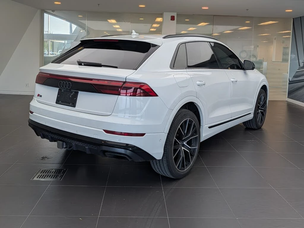 Audi Q8 55TFSI* BLACK OPTIC* B&O* ОБДУХ* ПАНО* КРАЙНА ЦЕНА, снимка 5 - Автомобили и джипове - 56101145