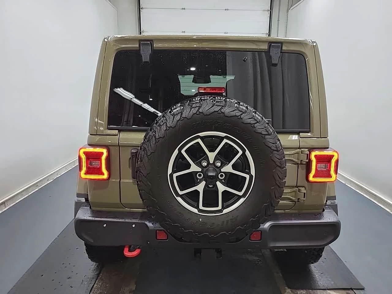 Jeep Wrangler 4 Door 4x4 Rubicon  CARFAX | Mobile.bg � ����������� 17