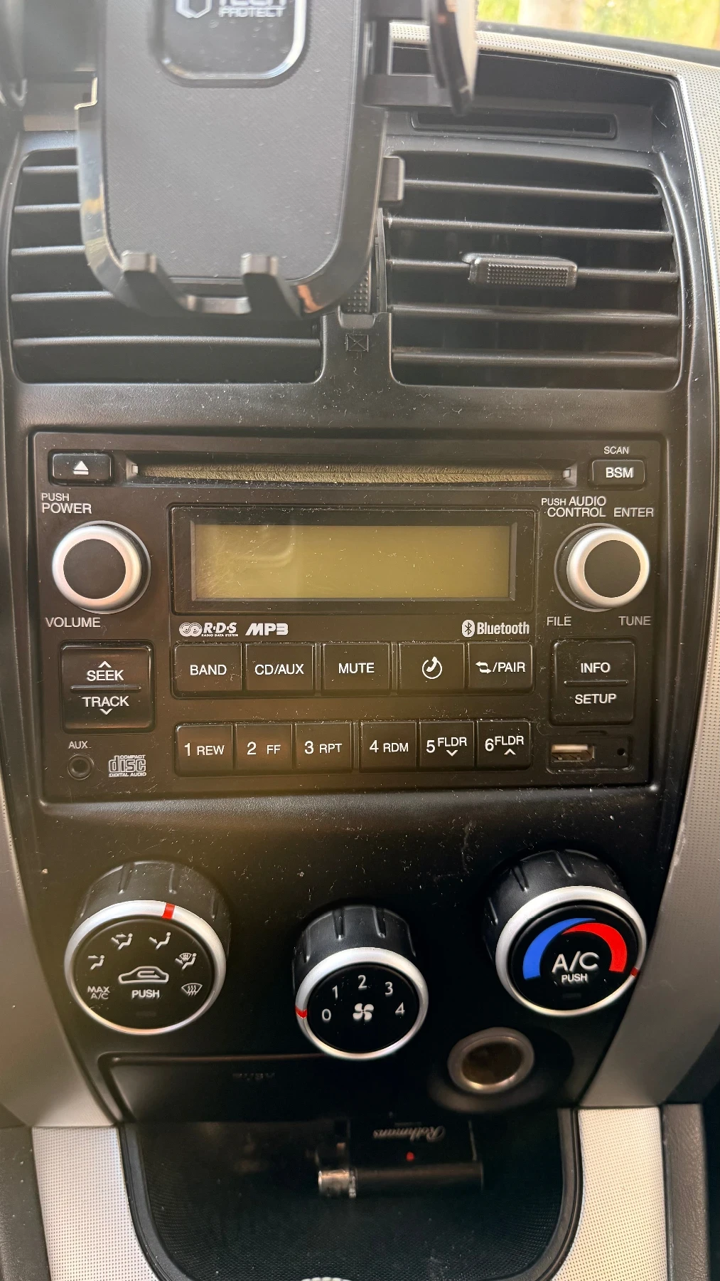 Hyundai Tucson 2.0i + Газ BRC, снимка 10 - Автомобили и джипове - 56683367
