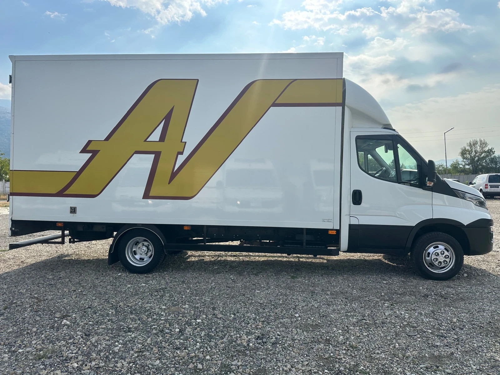 Iveco Daily 2БРОЯ!50C18!XXL!ДВ.ГУМА!ДО3.5Т!5М!HI-MATIC - изображение 5